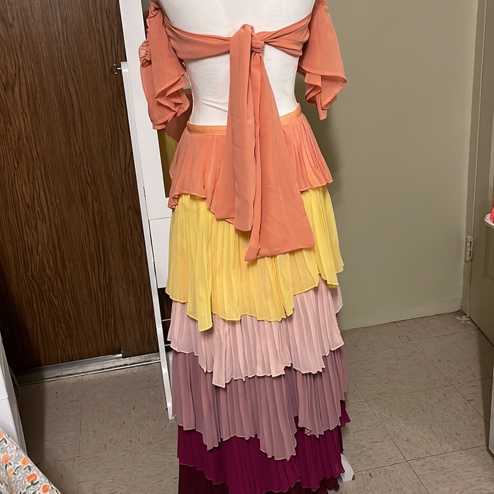 Two Piece beautiful flowy set - Picture 9 of 11